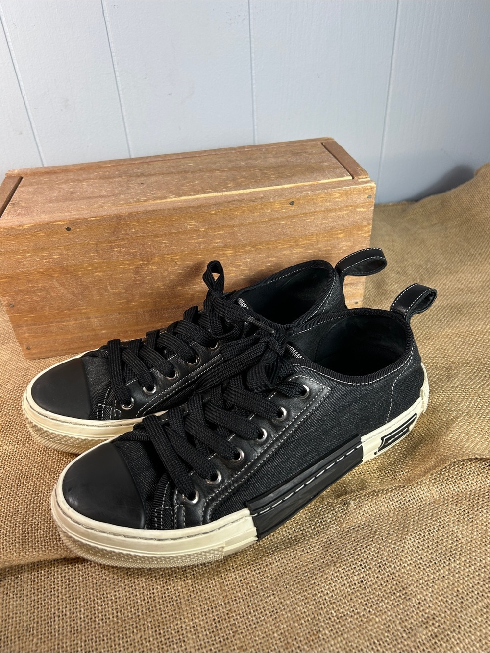 Dior B23 Black Low-Top Canvas Sneakers with White Sole - Picture 6 of 16